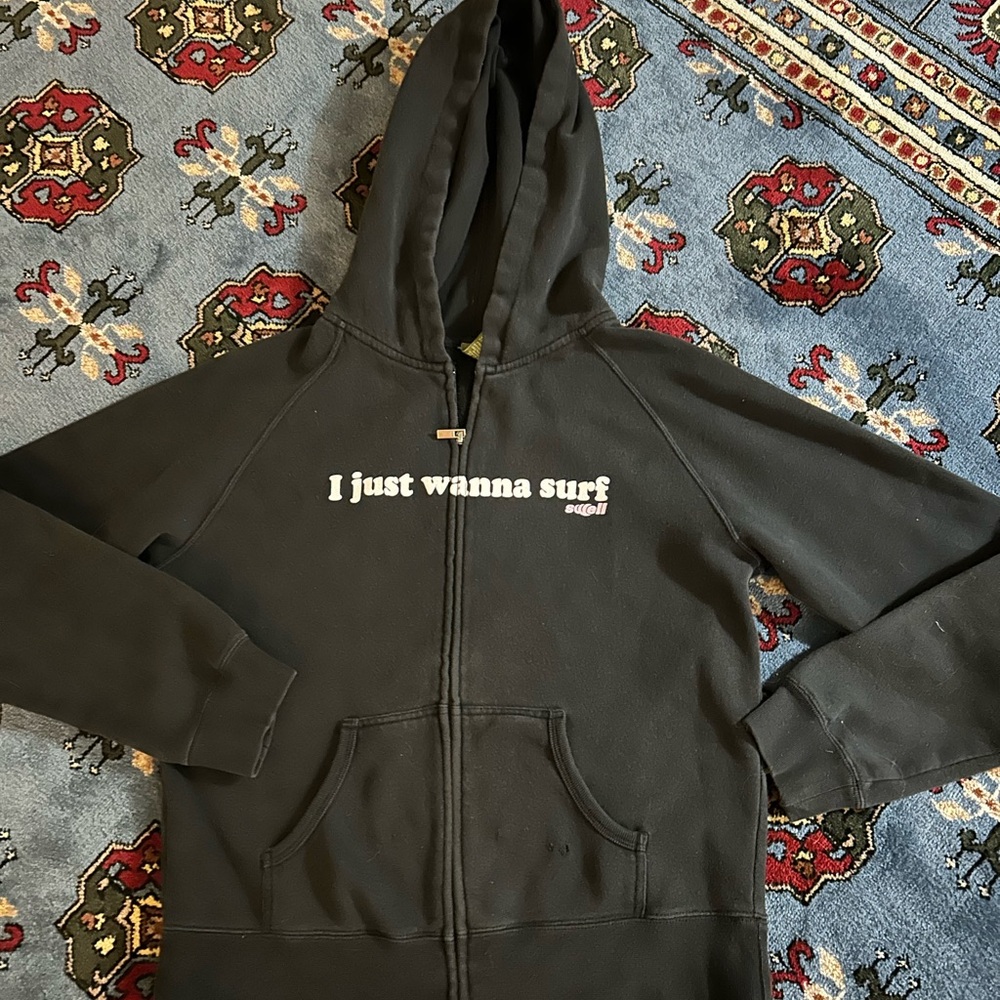 Black Hoodie I just wanna Surf
